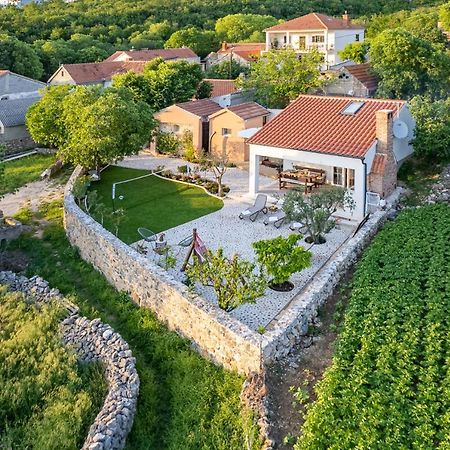 Holiday Home - Villa Thorak Anic Luaran gambar