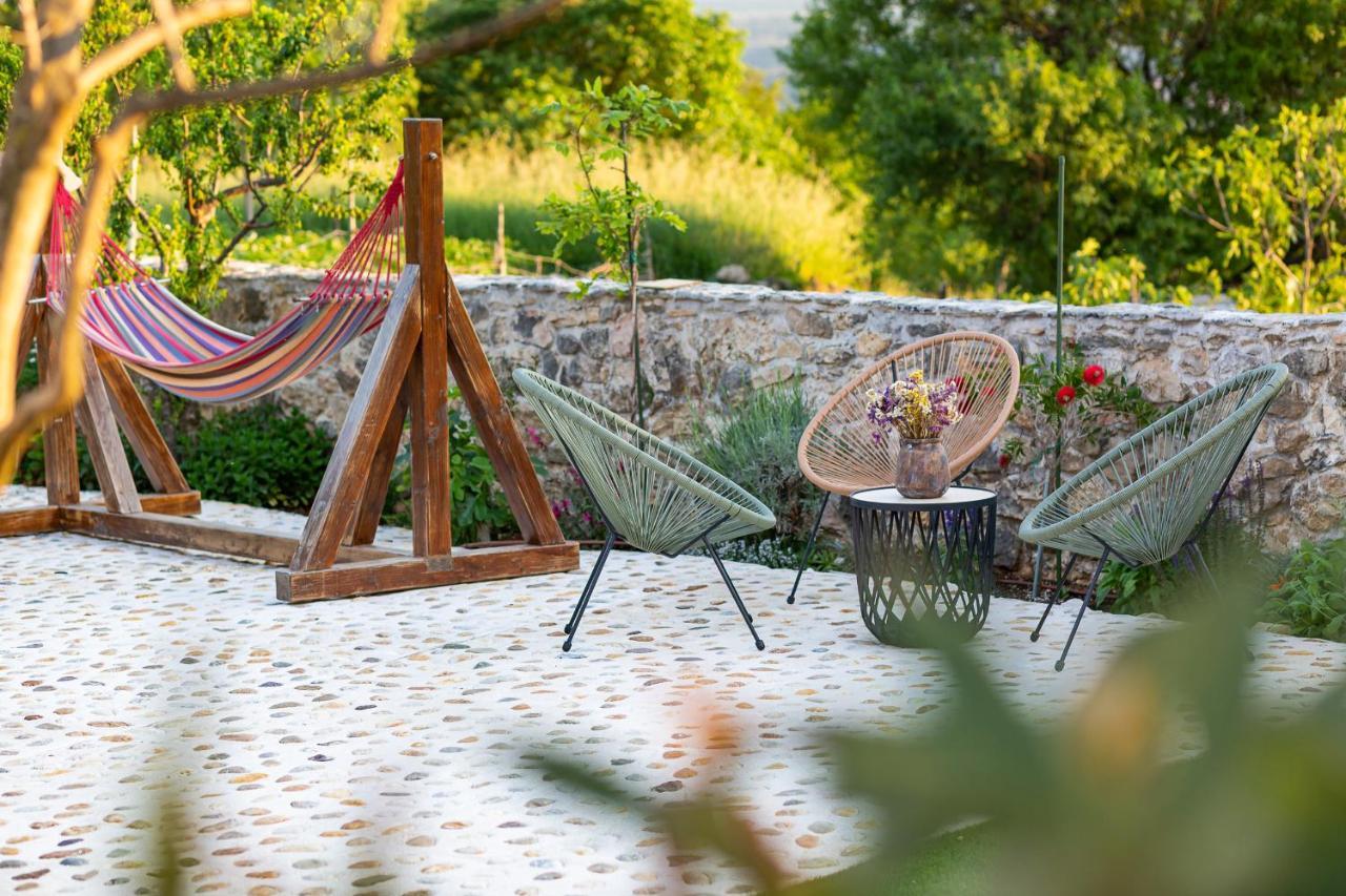 Holiday Home - Villa Thorak Anic Luaran gambar
