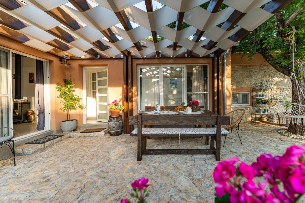 Holiday Home - Villa Thorak Anic Luaran gambar