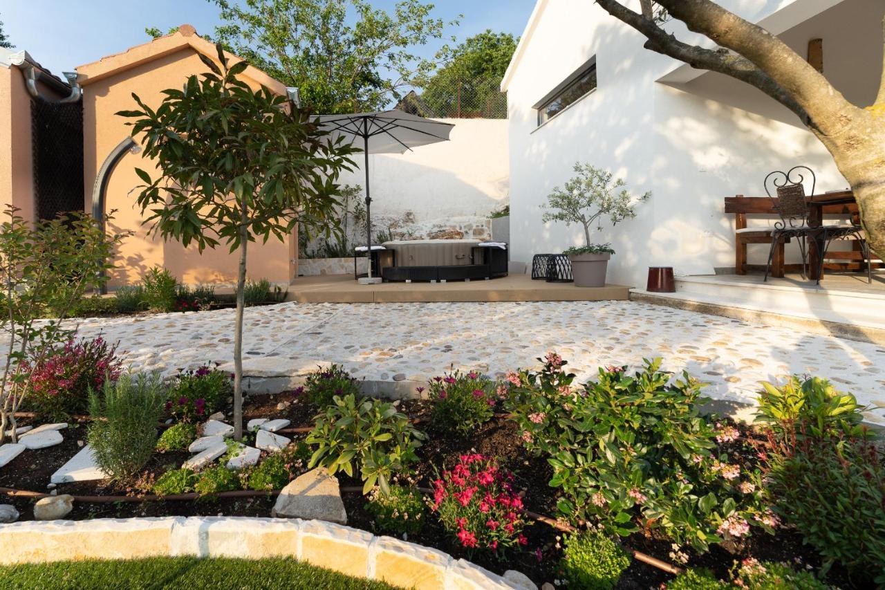 Holiday Home - Villa Thorak Anic Luaran gambar