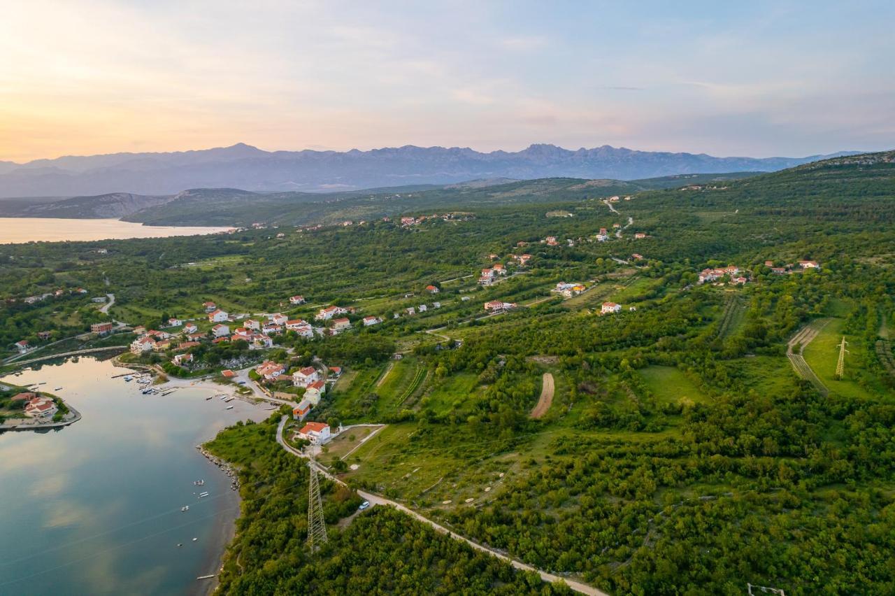 Holiday Home - Villa Thorak Anic Luaran gambar
