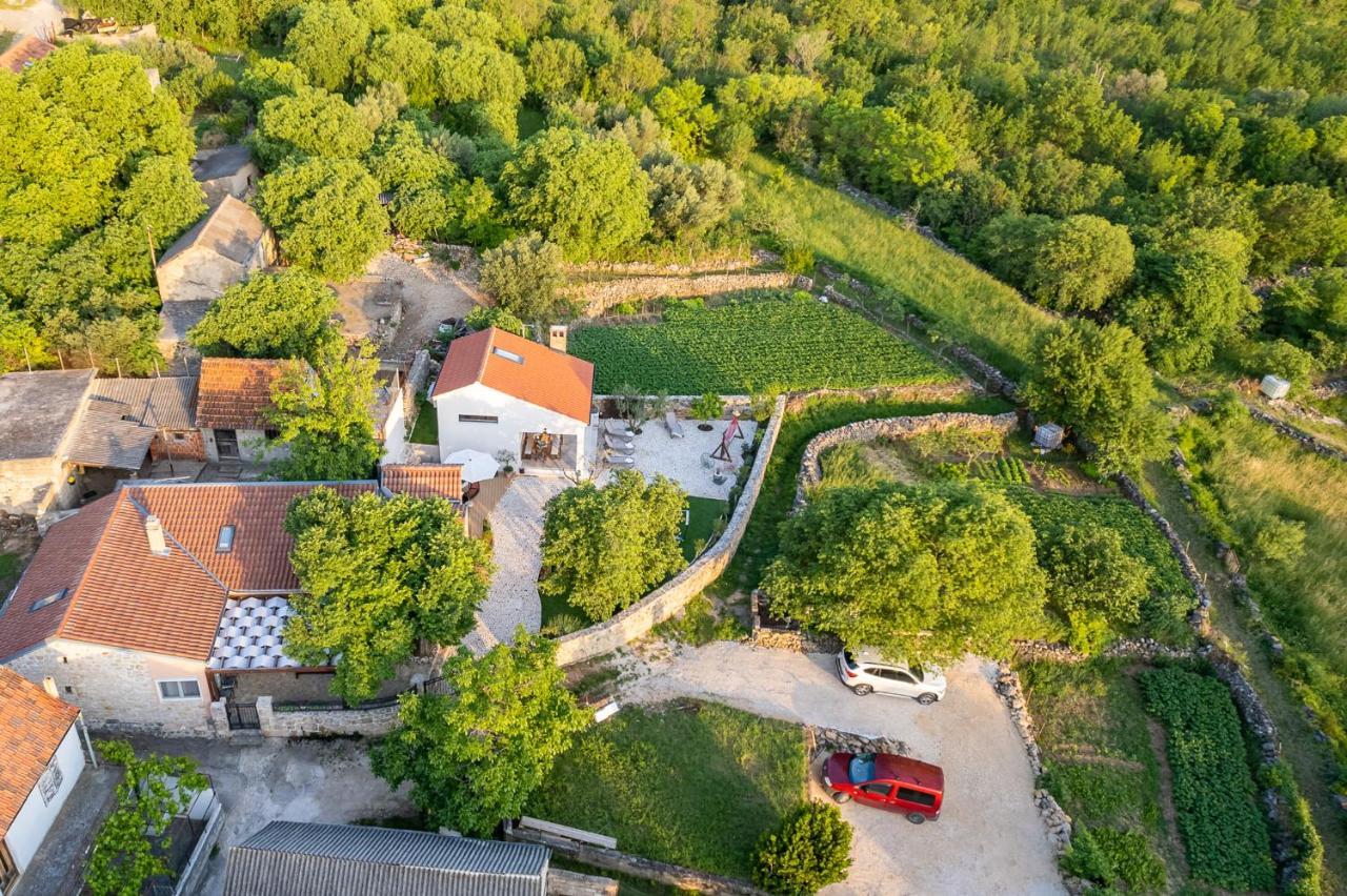 Holiday Home - Villa Thorak Anic Luaran gambar
