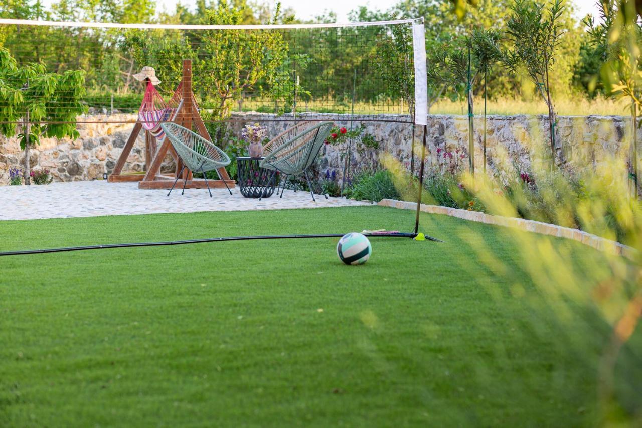 Holiday Home - Villa Thorak Anic Luaran gambar
